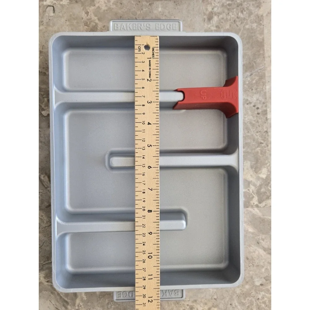 Baker's Edge Brownie Pan Cast Aluminum Non Stick Continuous Edge Wedge Incl' USA